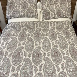 Pottery Barn Full/Queen Duvet